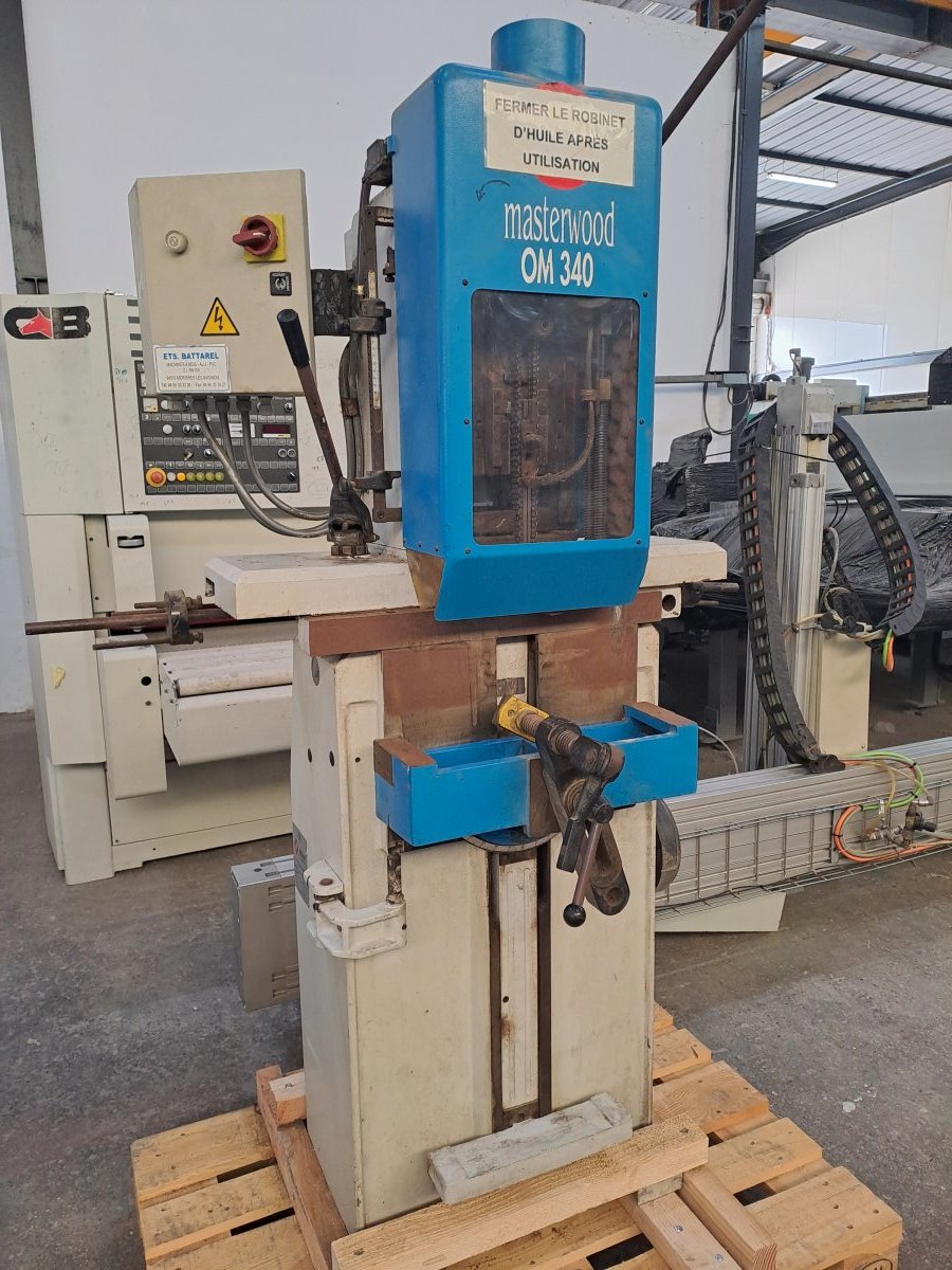 Photo Mortaiseuse à chaîne MASTERWOOD OM340
