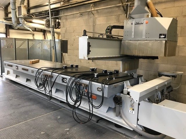 Photo Centre d'usinage HOLZHER uni-master 7120 F