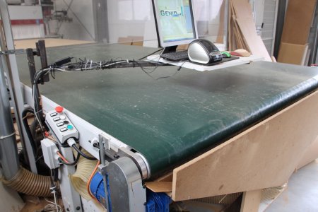 Photo Centre d'usinage NESTING 5 AXES MASTERWOOD M5 21.42 avec chargeur/déchargement