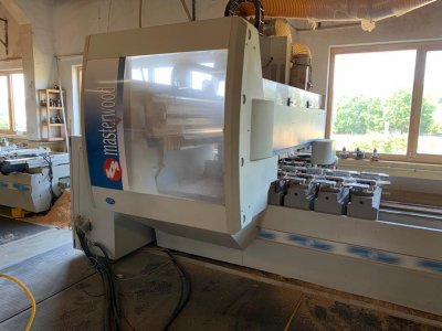 Photo Centre d'usinage MASTERWOOD 4 WIN Spéciale fabrication menuiserie extérieur bois