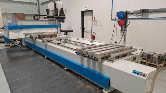 Photo Centre d'usinage 5 axes MASTERWOOD Project 465L