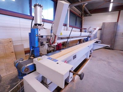 Photo Entailleuse MASTERWOOD OMB1 CN3 KF avec chargement et déchargement automatique