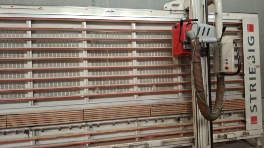 Photo Scie à Panneaux verticale STRIEBIG COMPACT 5207