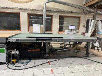 Photo Centre d'usinage BIESSE Rover KFT-2231