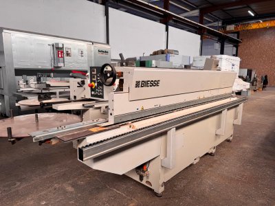 Photo PLAQUEUSE DE CHANT BIESSE AKRON 1320