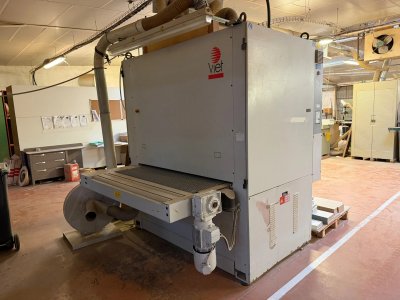 Photo PONCEUSE LARGE BANDES VIET S2 323