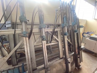 Photo Cadreuse verticale UTIS 3000X2000mm
